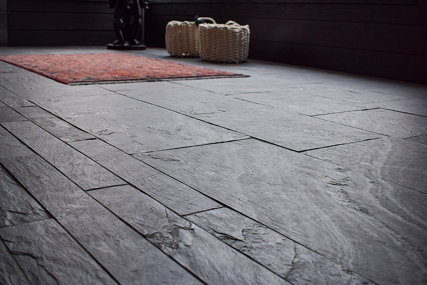 Frost Valley Dark Grey Natural Luonnonkivilaatta