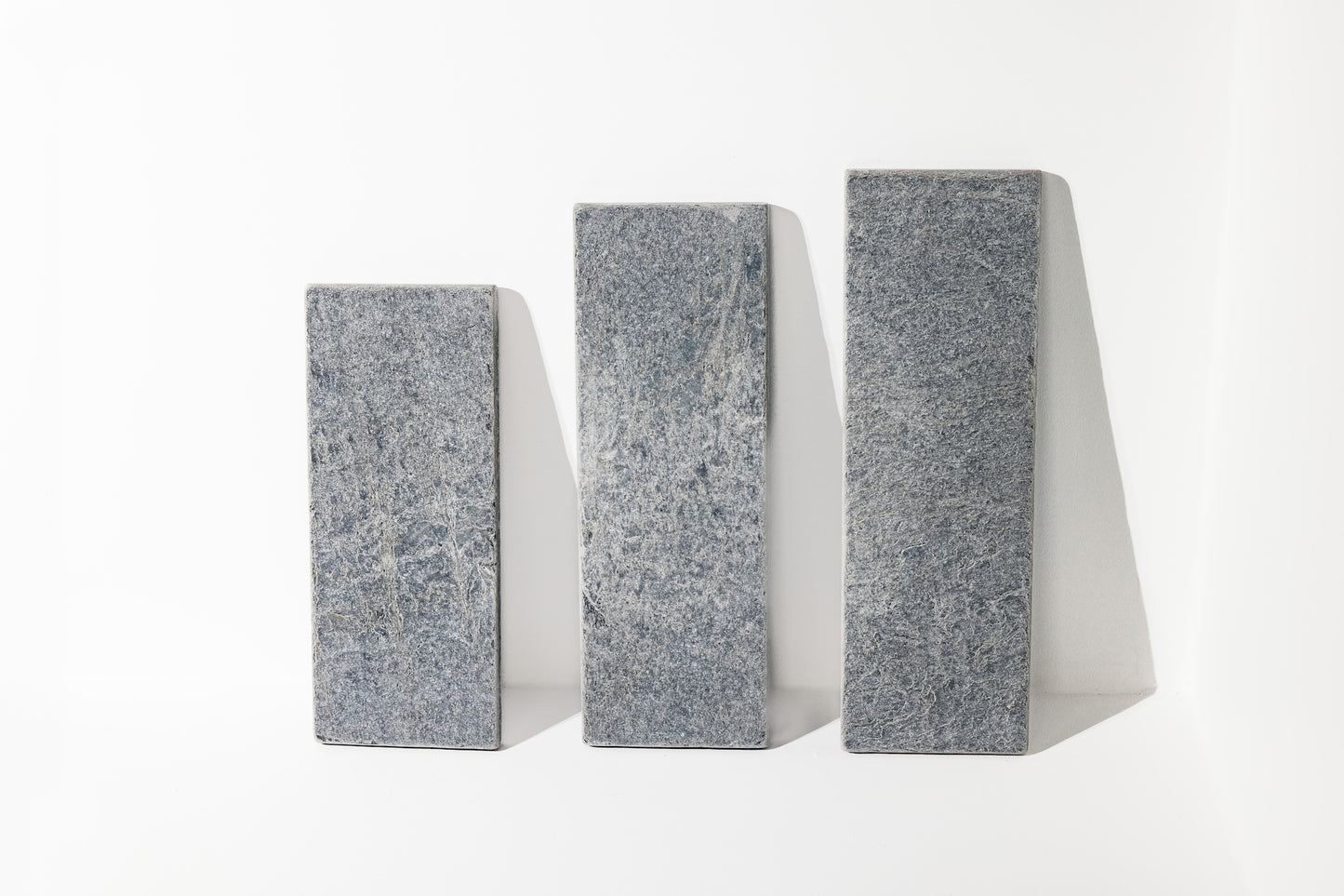 Frost Valley Light Grey Myllytetty Luonnonkivilaatta