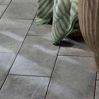 Frost Valley Light Grey Myllytetty Luonnonkivilaatta